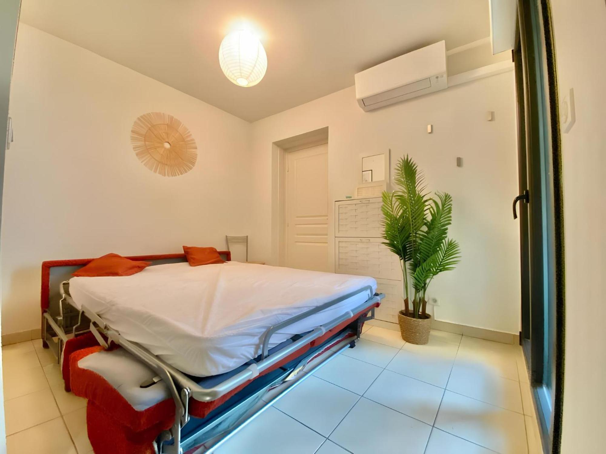 Apartmán "L'Alhambra" Proche Gare Et Centre Menton Exteriér fotografie