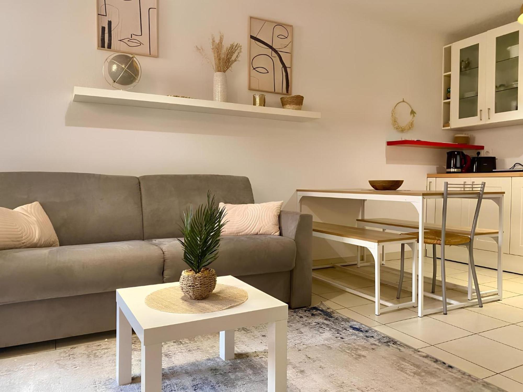 Apartmán "L'Alhambra" Proche Gare Et Centre Menton Exteriér fotografie