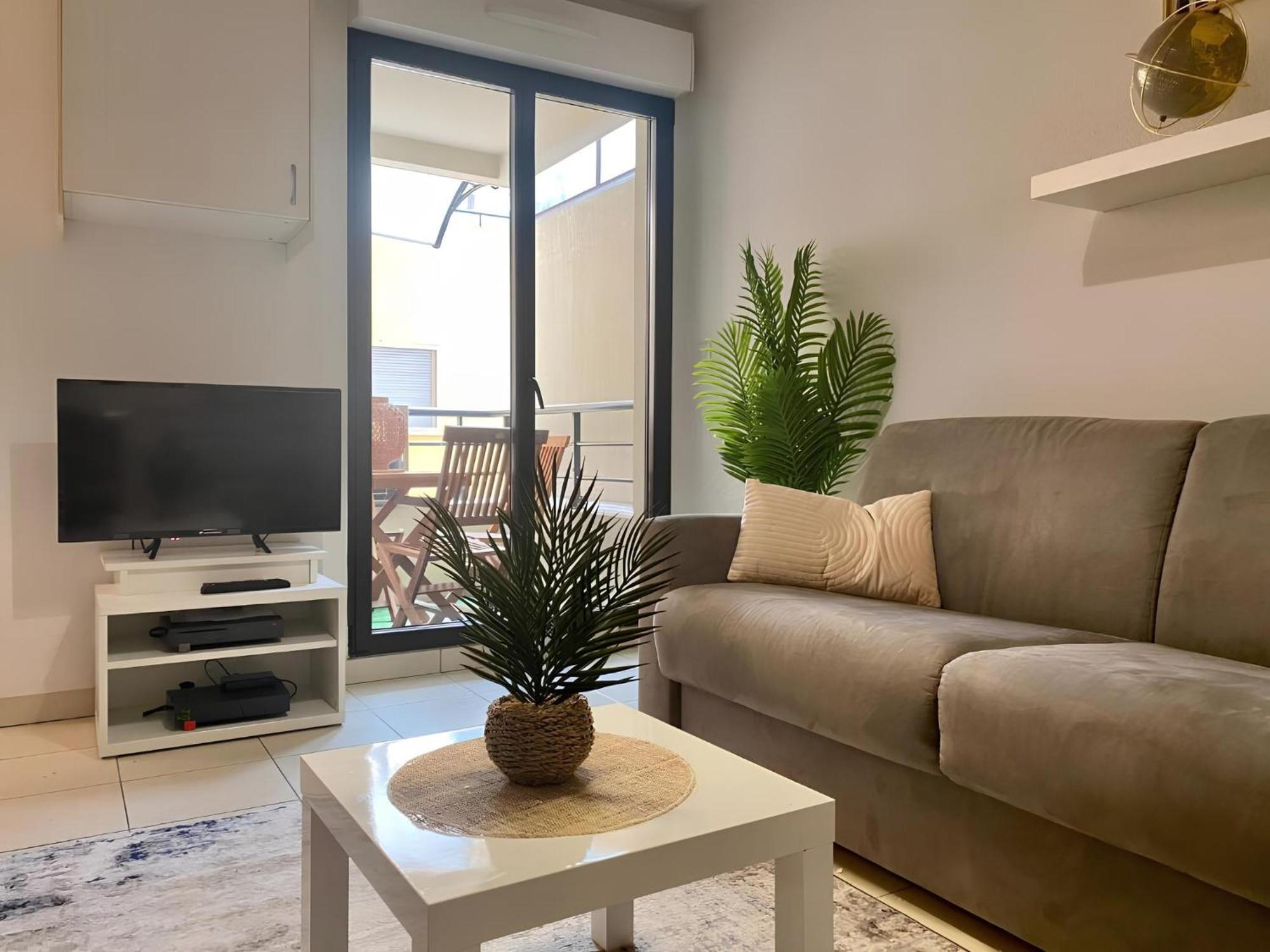 Apartmán "L'Alhambra" Proche Gare Et Centre Menton Exteriér fotografie