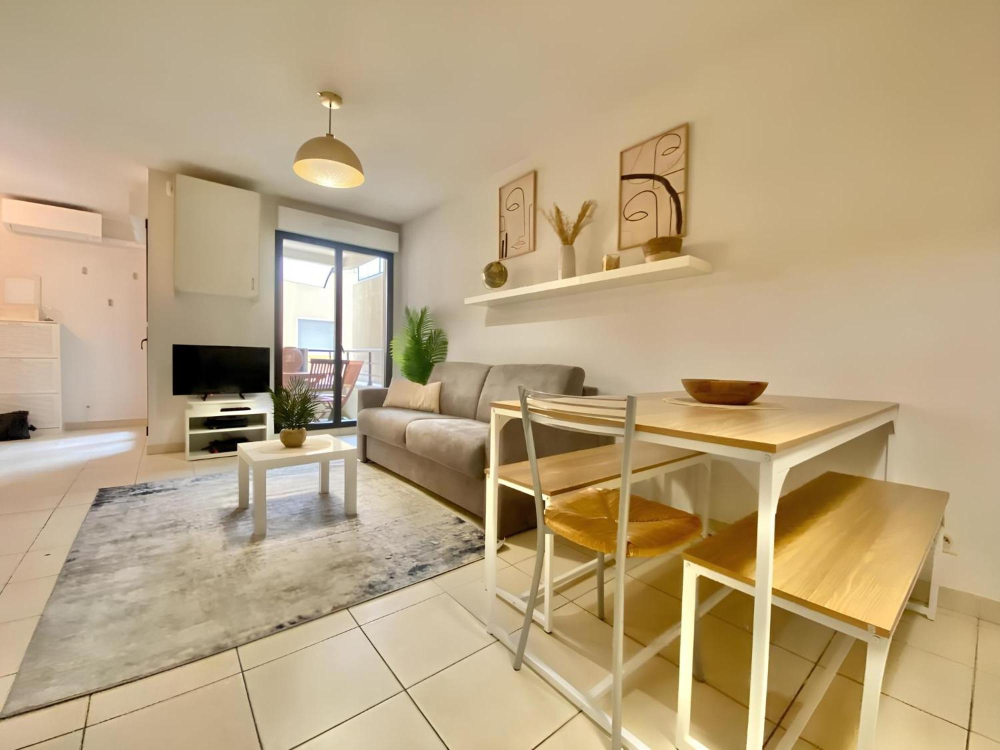 Apartmán "L'Alhambra" Proche Gare Et Centre Menton Exteriér fotografie