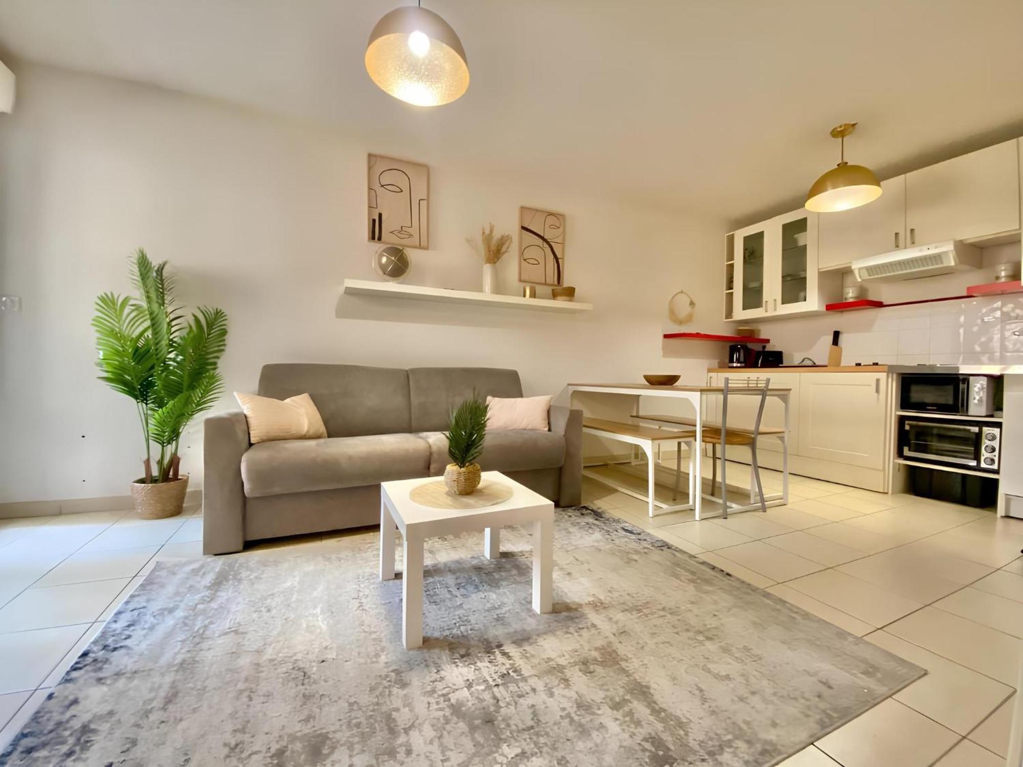 Apartmán "L'Alhambra" Proche Gare Et Centre Menton Exteriér fotografie